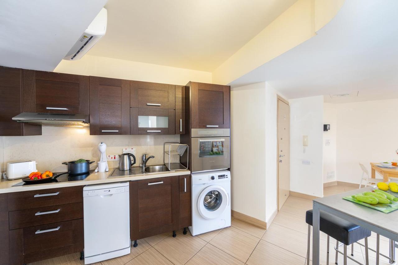 Eternity Apartment โปรทาราส ภายนอก รูปภาพ
