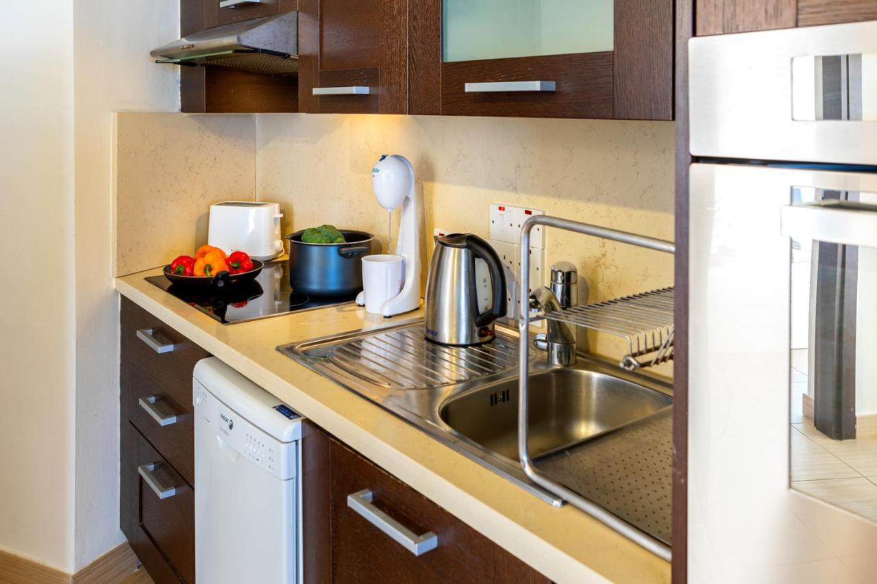 Eternity Apartment โปรทาราส ภายนอก รูปภาพ